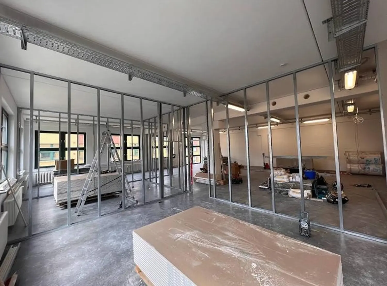 Google, NT Umzug ,Dienstleistung ,Laminat, Dielen, Reparaturarbeiten, PVC, Vinyl, Designbeläge, Linoleum, Silikon, Exzellenz, Kundenorientierung, Transparenz, Individuelle Raumlösungen mit System von NT