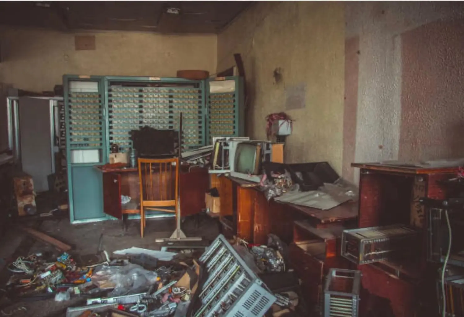 Google, NT Umzug ,Dienstleistung ,Laminat, Dielen, Reparaturarbeiten, PVC, Vinyl, Designbeläge, Linoleum, Silikon, Exzellenz, Kundenorientierung, Transparenz, Bodenleger, Reinigung, Trockenbau, Umzug